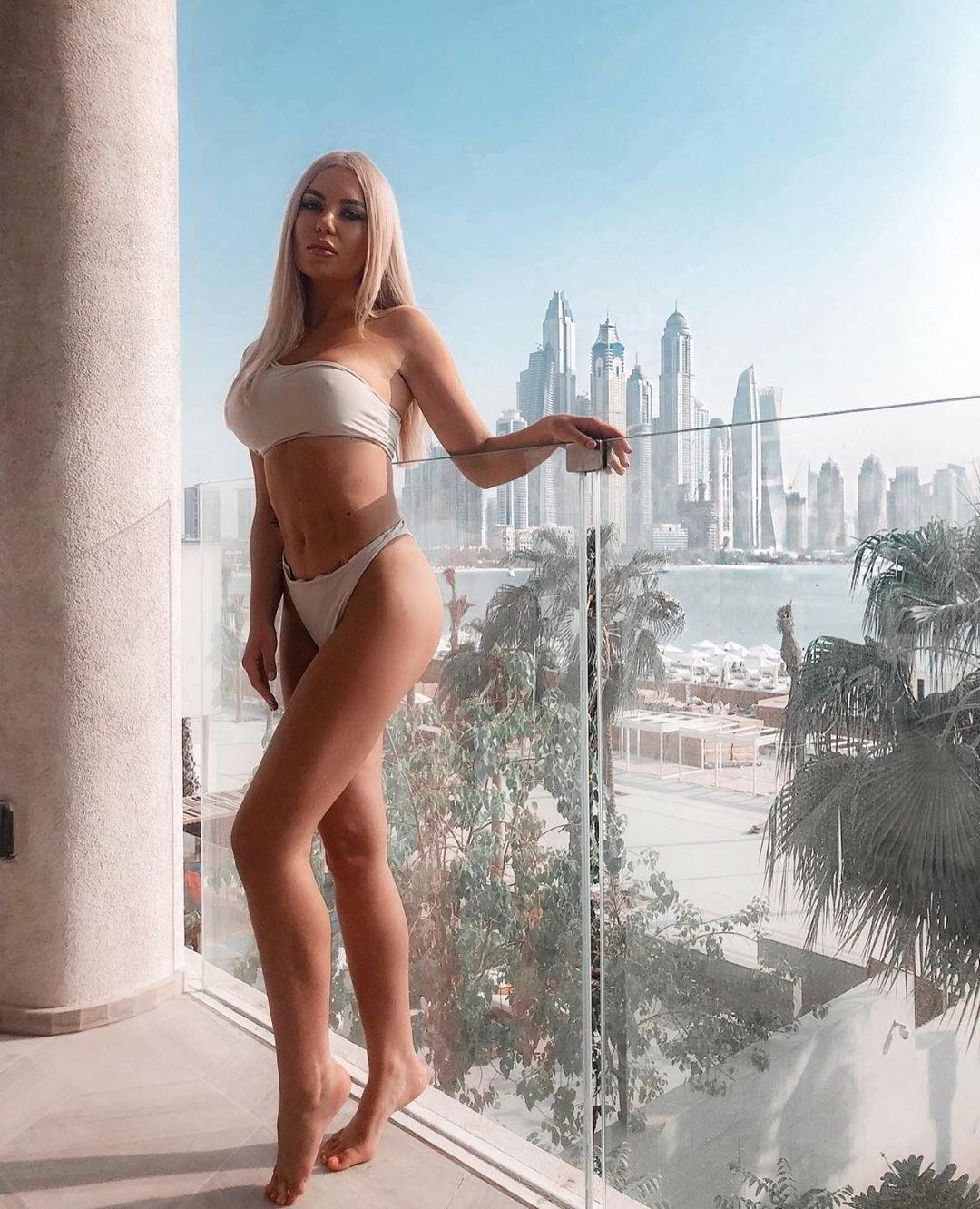 Chyna Ellis changes to bikini at home 15