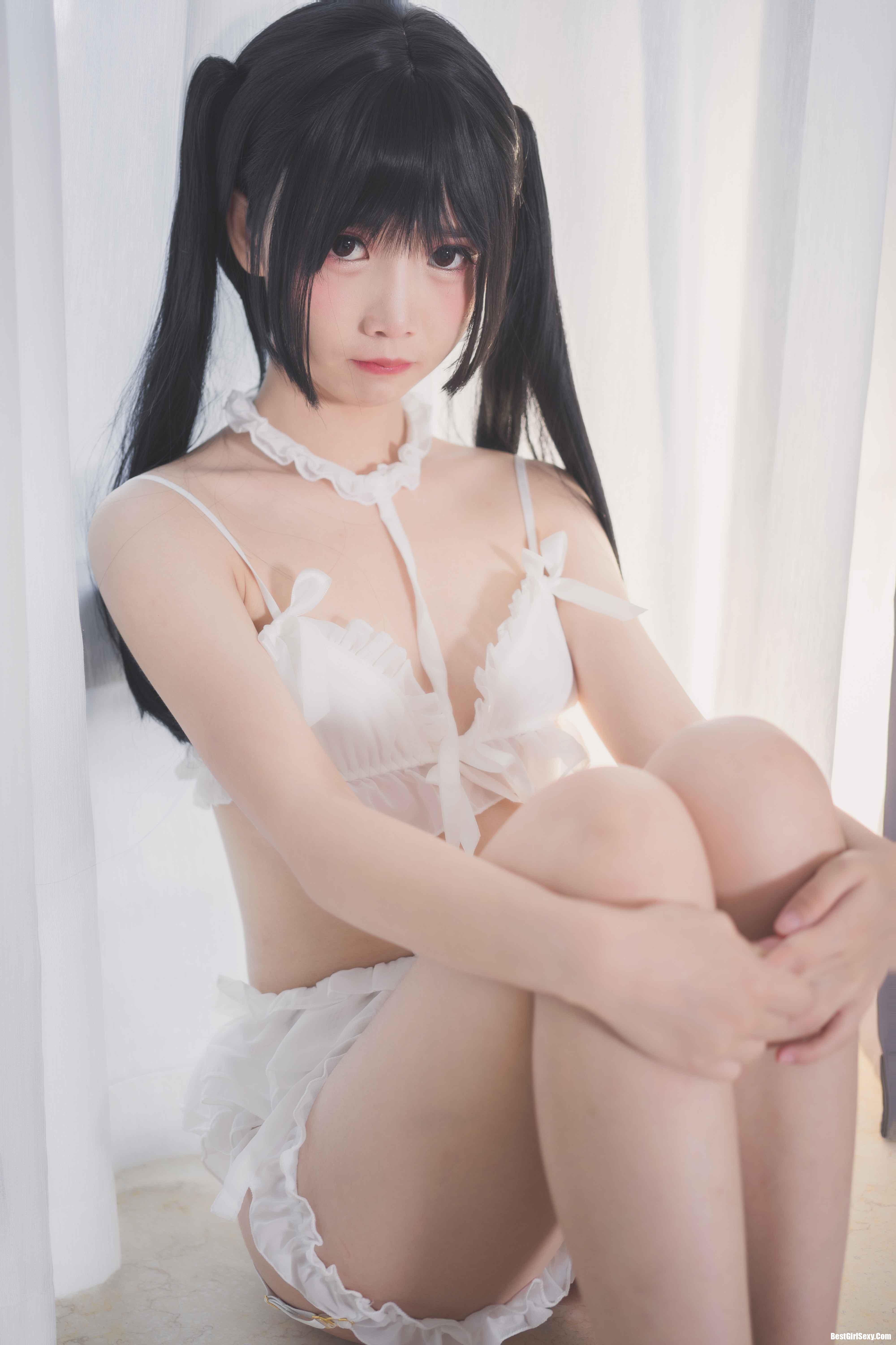 [Coser面饼仙儿] NO.015 The girl in the head white underwear 12