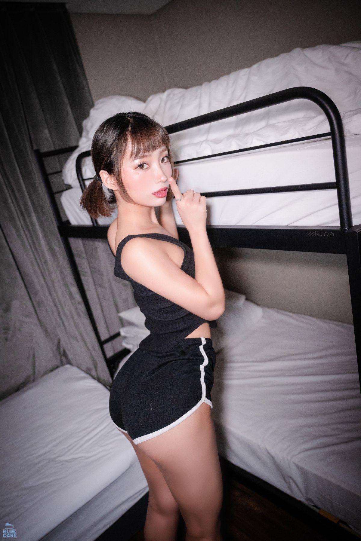 BlueCake-Booty-Queen-Love-In-The-Dormitory-RED-Ver-0058-0046097694.jpg