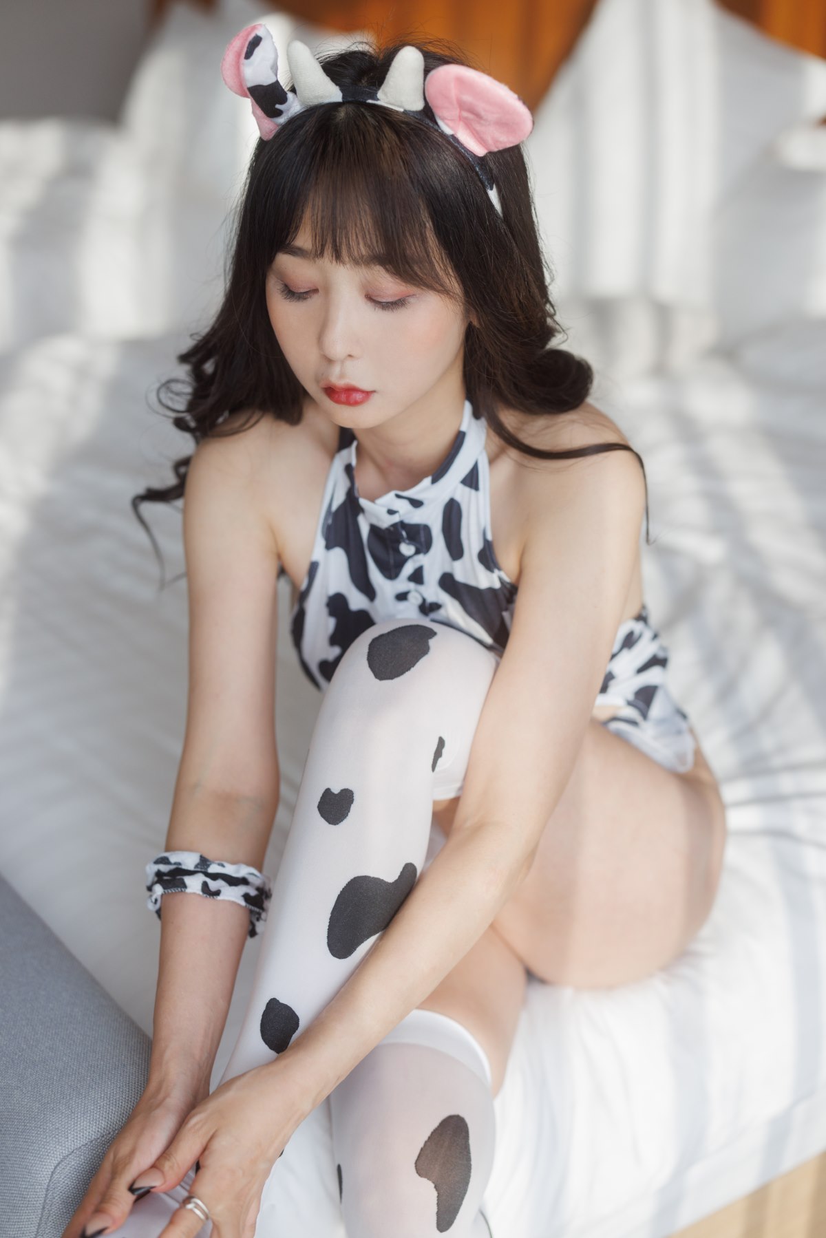 SWEETBOX-Yeoni-Milkcow-Girl-0060-4127019078.jpg
