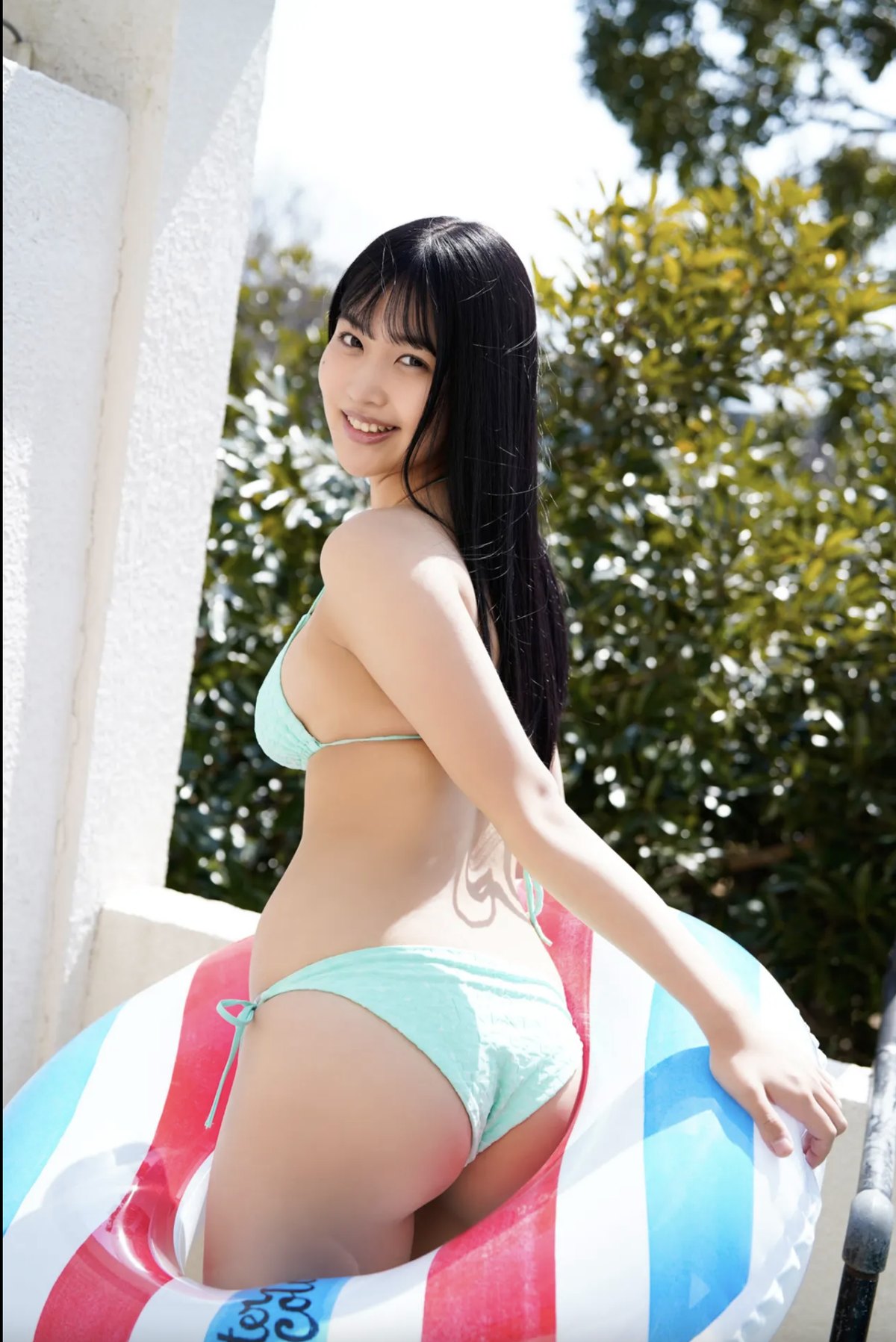 FRIDAYデジタル写真集-Miyuka-Minami-南みゆか-Bikini-Cinderella-Full-Version-0026-3411859716.jpg