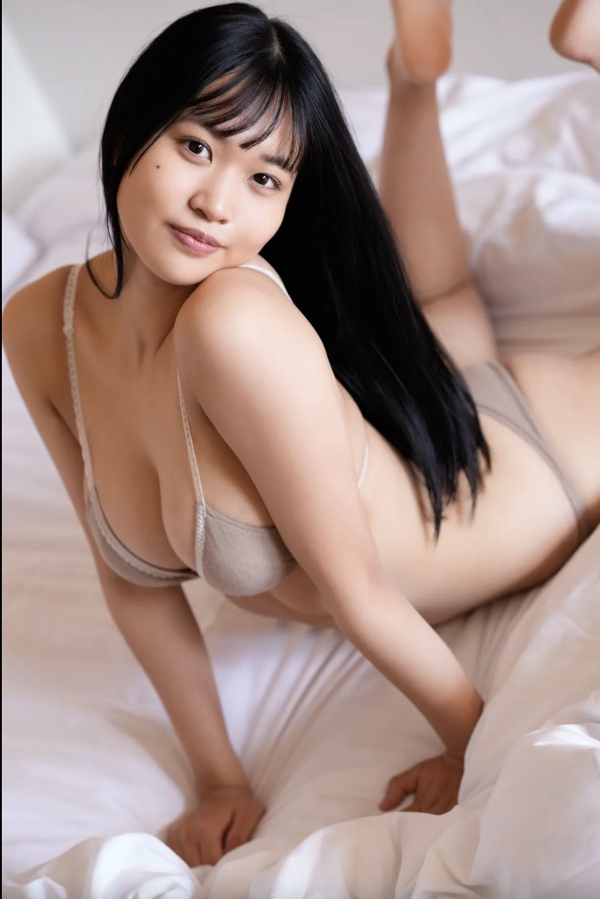 FRIDAYデジタル写真集-Miyuka-Minami-南みゆか-Bikini-Cinderella-Full-Version-0048-9280923284.jpg
