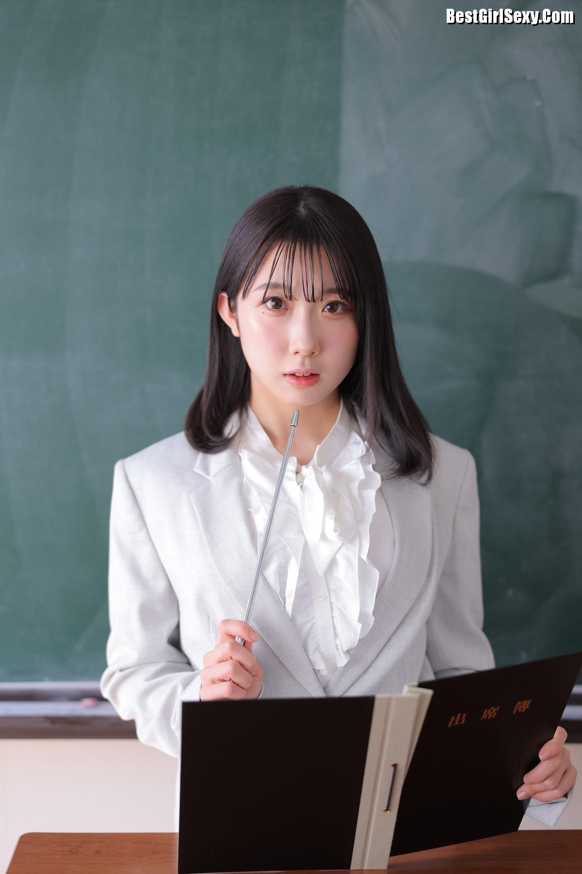 Momo-Ogawa-大河もも-Only-I-Know-What-Would-Happen-If-Momo-chan-Became-A-Teacher-A-0003-4684013807.jpg