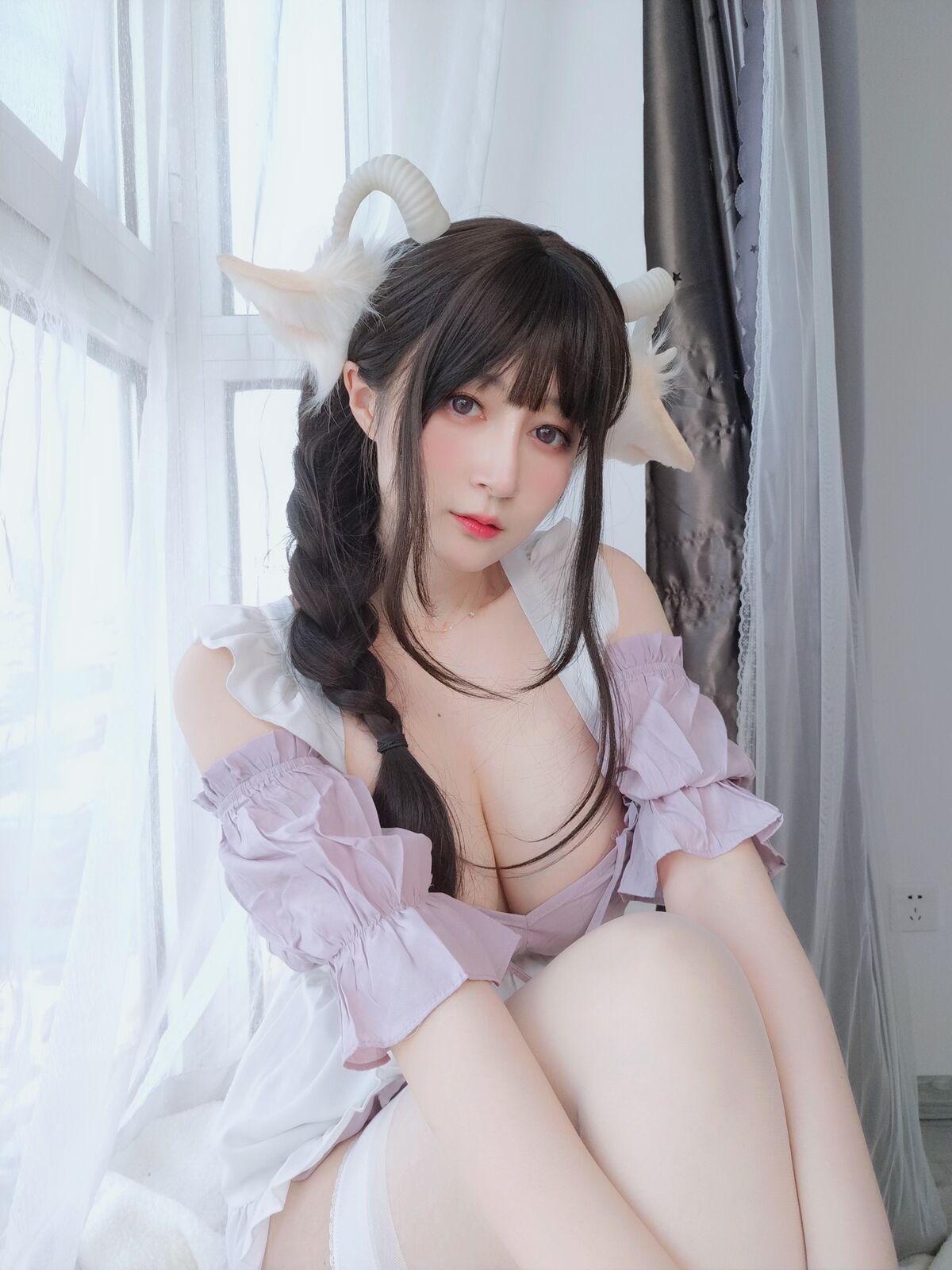 View - Coser@白银81 - 白丝兔耳女仆 Part1 - 