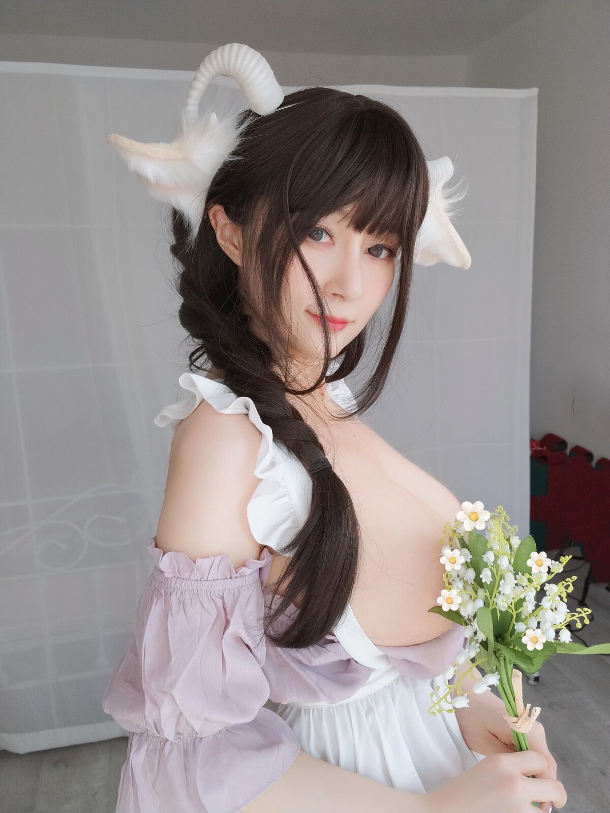 View - Coser@白银81 - 白丝兔耳女仆 Part2 - 